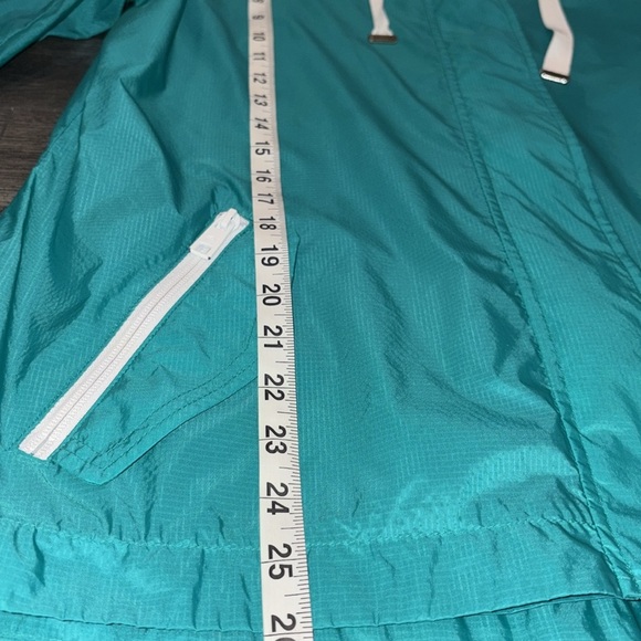 T by Talbots Teal Nylon Hooded Lightweight Packable Windbreaker Size Large - Picture 10 of 11